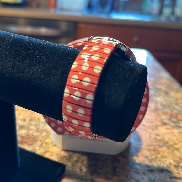 Women’s Watch - Picture 3 of 5